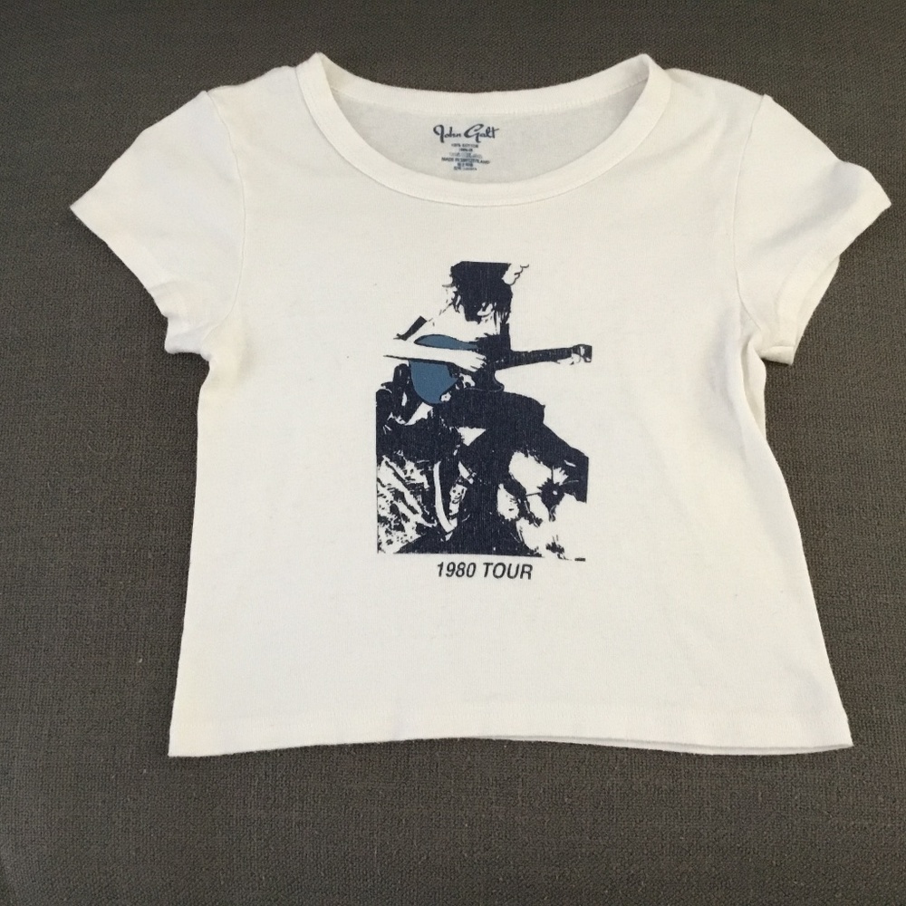 Brandy Melville tshirt